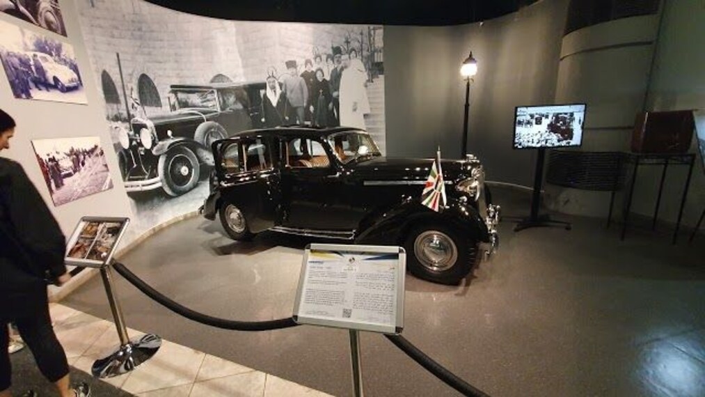 Royal Automobile Museum-5